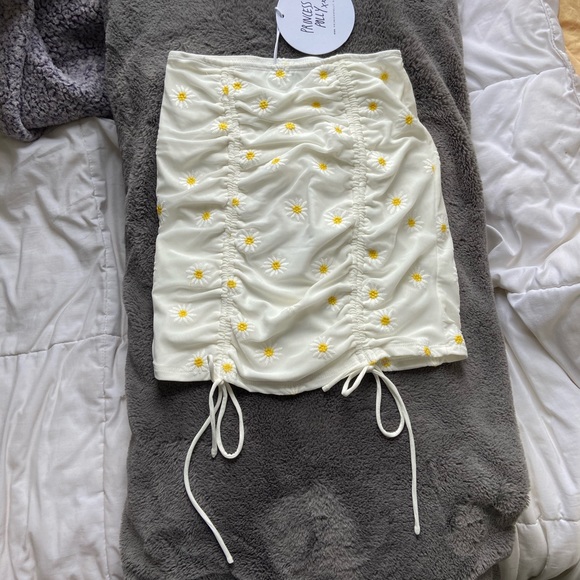 Princess Polly Daisy Chain Mini skirt - Picture 3 of 4